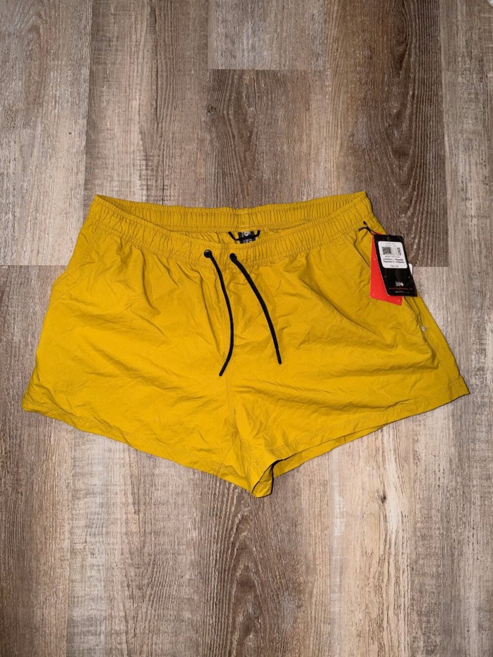Mountain Hardwear Stryder Outdoor Hike Swim Short Size Large Women Citron Green